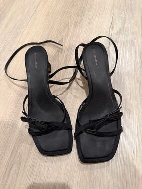 Reformation size 9 black strappy kitten heel